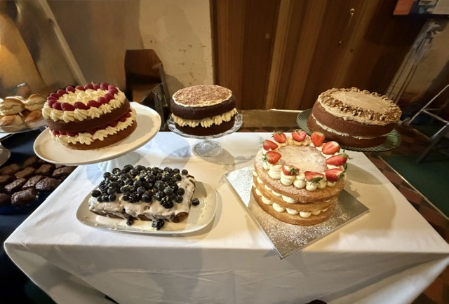 May Fayre cakes 26